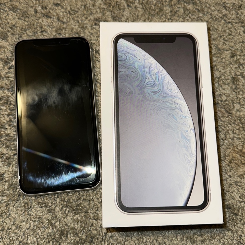 iPhone XR